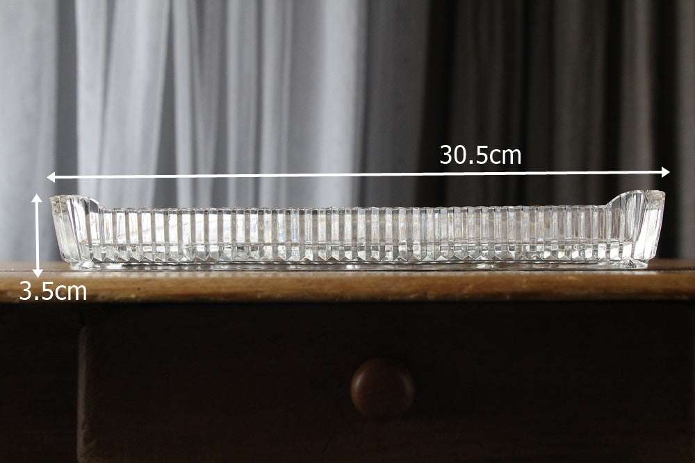 カットが美しいガラストレー イギリスアンティークガラス雑貨