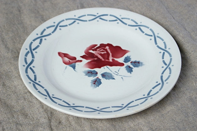 飾っても素敵なバラのプレート（皿）ディゴワンサルグミンヌ窯
