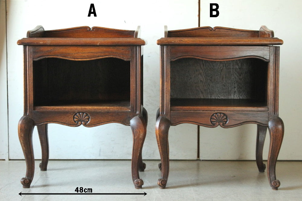 2点あり！1930年代オーク材小さなベッドサイドテーブル（高さ63cm