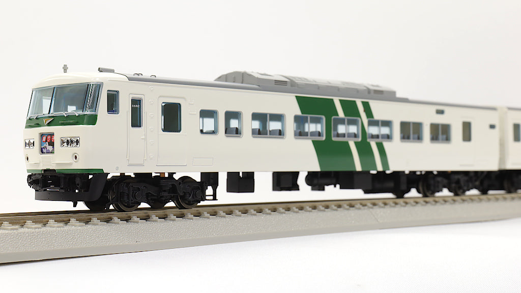 185系特急形電車 プラスティック製 16番ゲージ[1:80スケール 16.5mm/HO