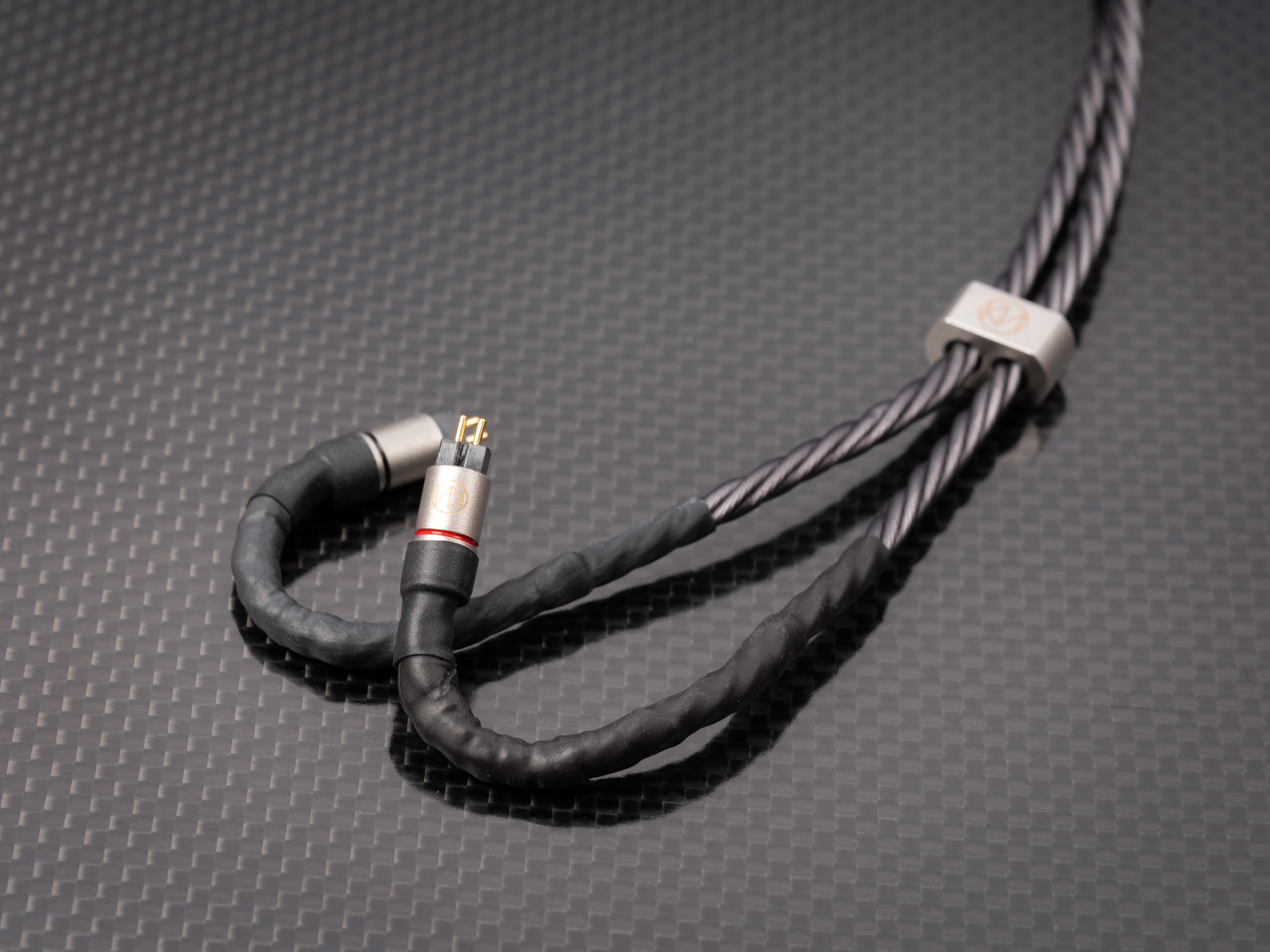 SHIROGANE 8-wire Ultimate イヤフォンリケーブル – Brise Audio