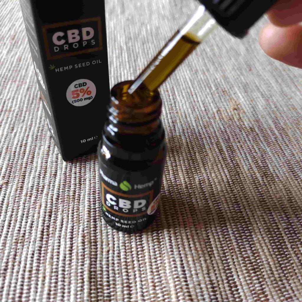 辛口レビュー🔥】ファーマヘンプ社のCBDオイルの効果を評価・口コミ