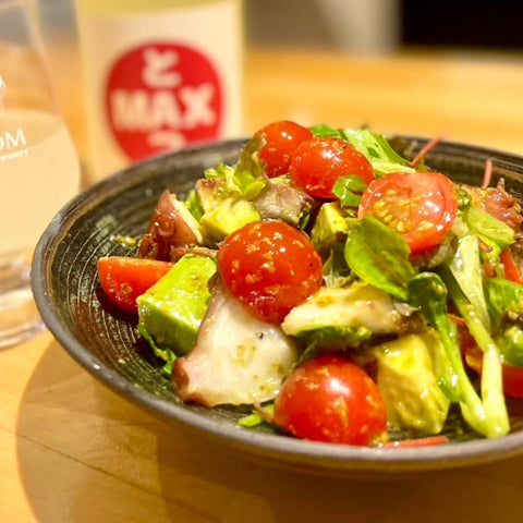 とMAX – LIBROM Craft Sake Brewery