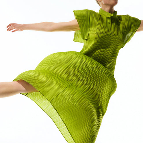 アイテムのご紹介「MONTHLY COLORS：AUGUST」 – isseymiyake.com