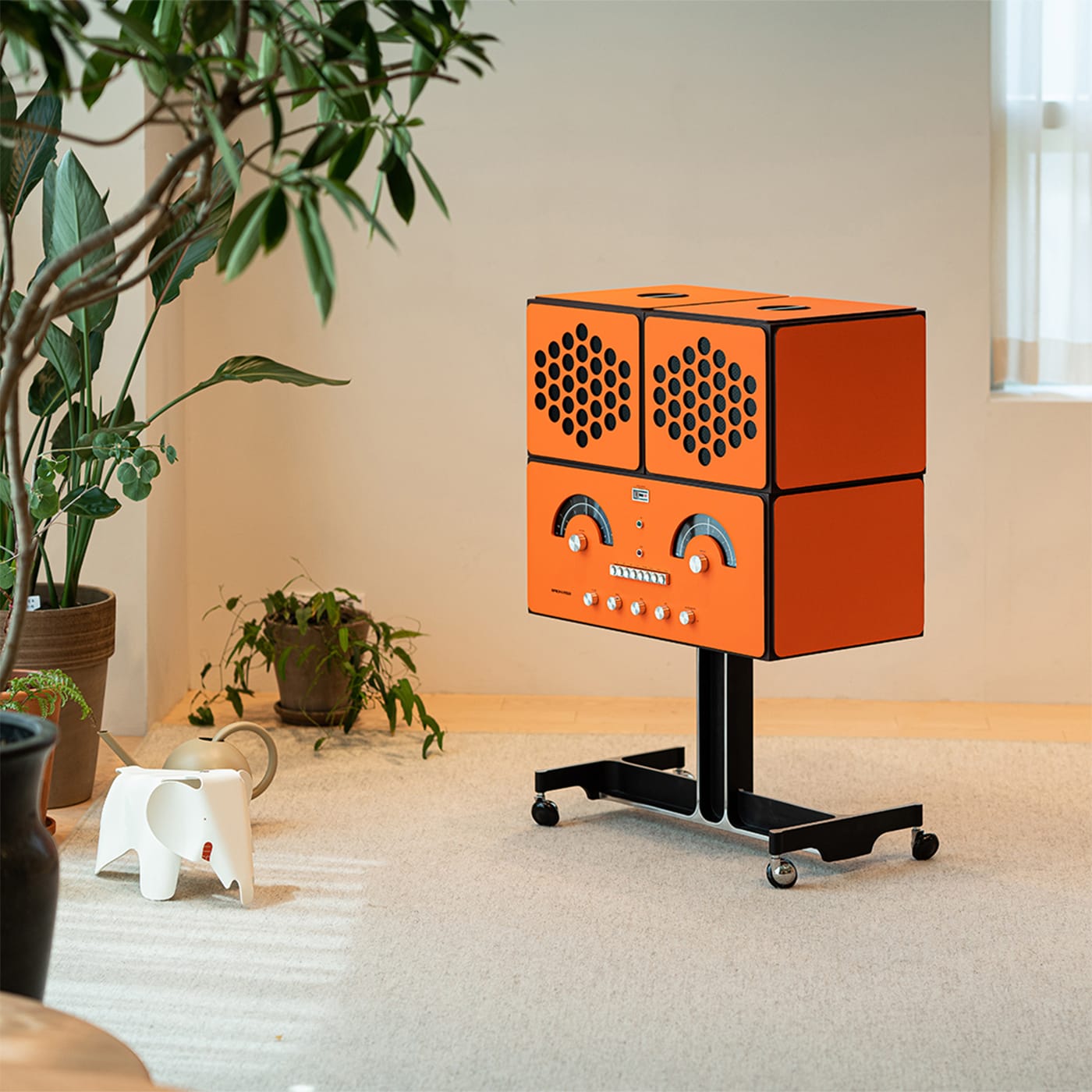 Orange Radiofonografo RR226 by Achille and Pier Giacomo