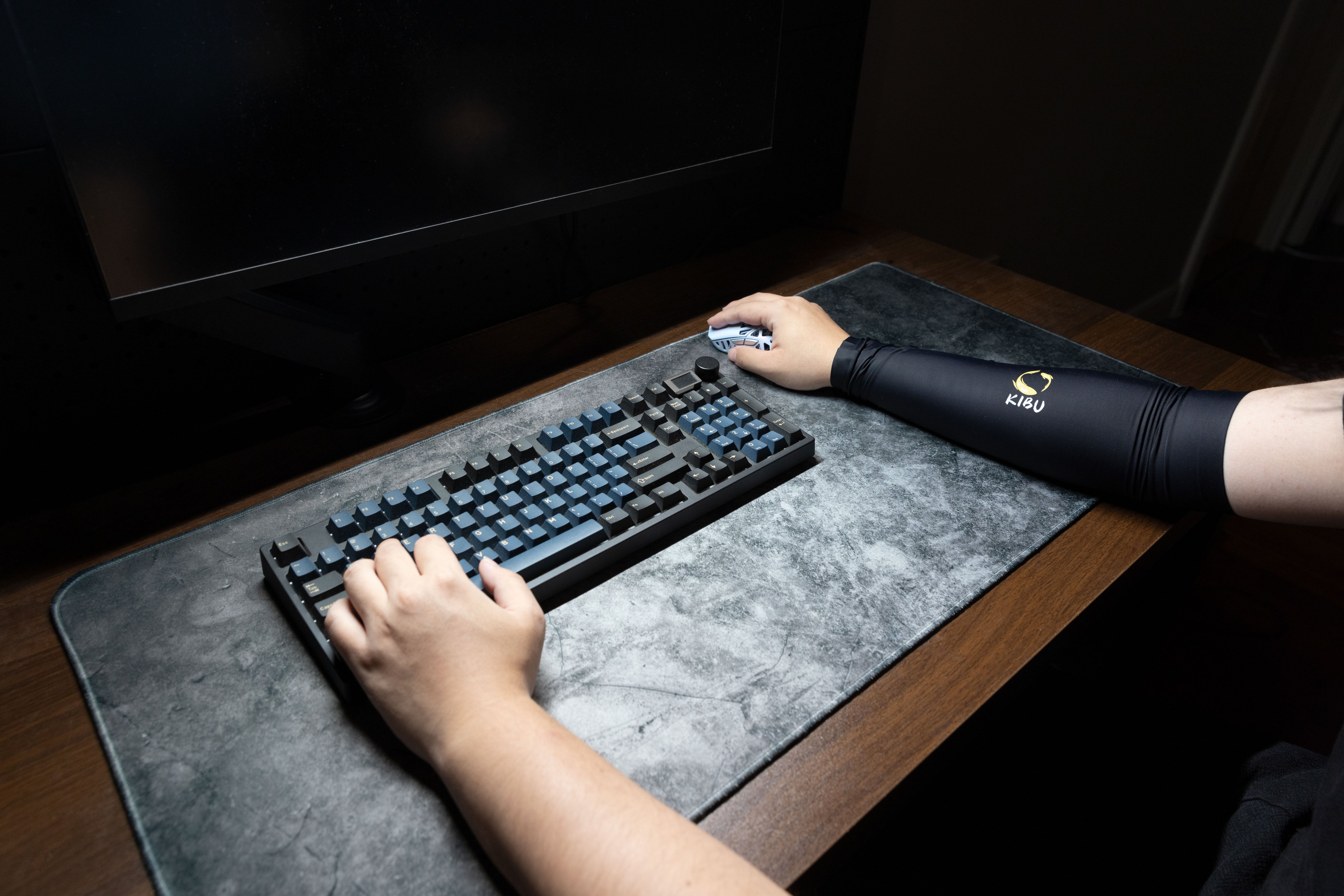 KIBU Gear Arm Sleeve for Gaming【布マウスパッド向けアームカバー