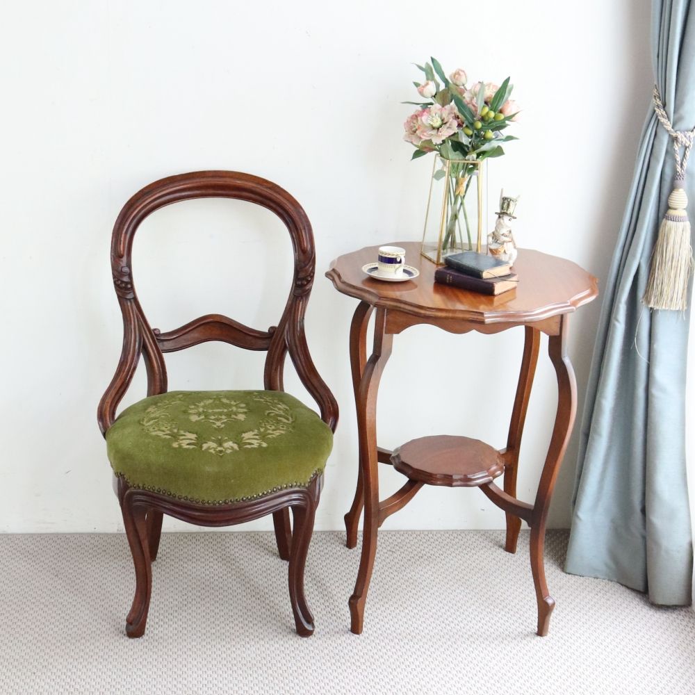 可憐なフォルムに夢中♪ バルーンバックチェア VS1-526｜アンティーク