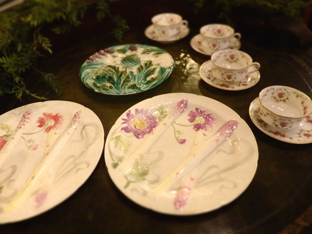 選んで飾って オシャレなヴィンテージの食器たち – アンティーク家具と