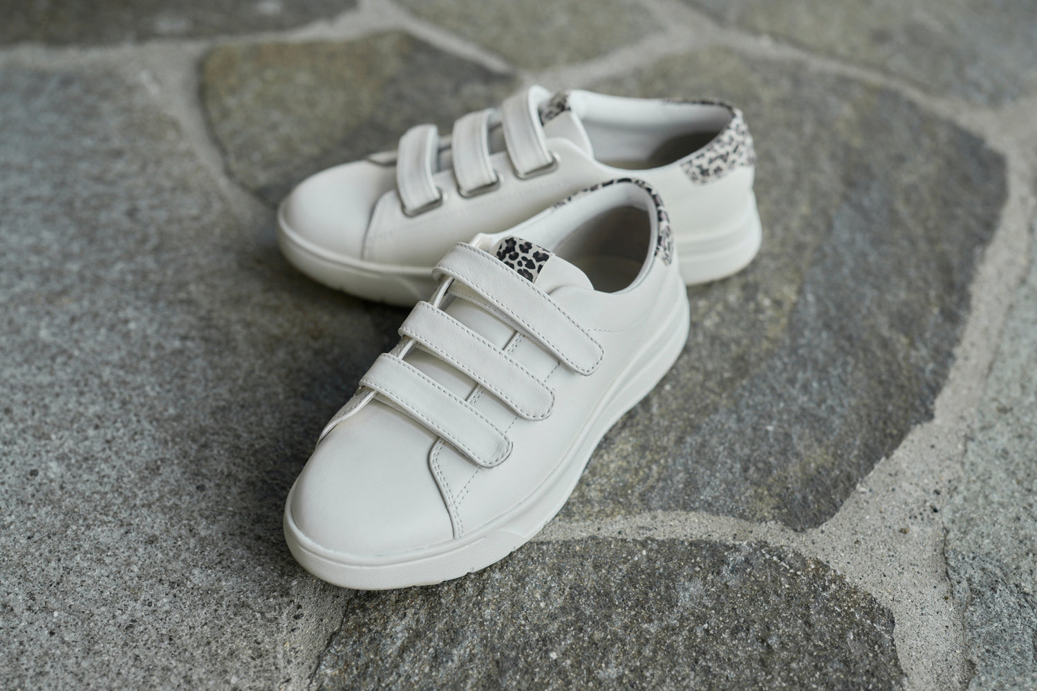 アキレス・ソルボ H 629 黒｜レザーコートスニーカー（面ファスナー）｜3E