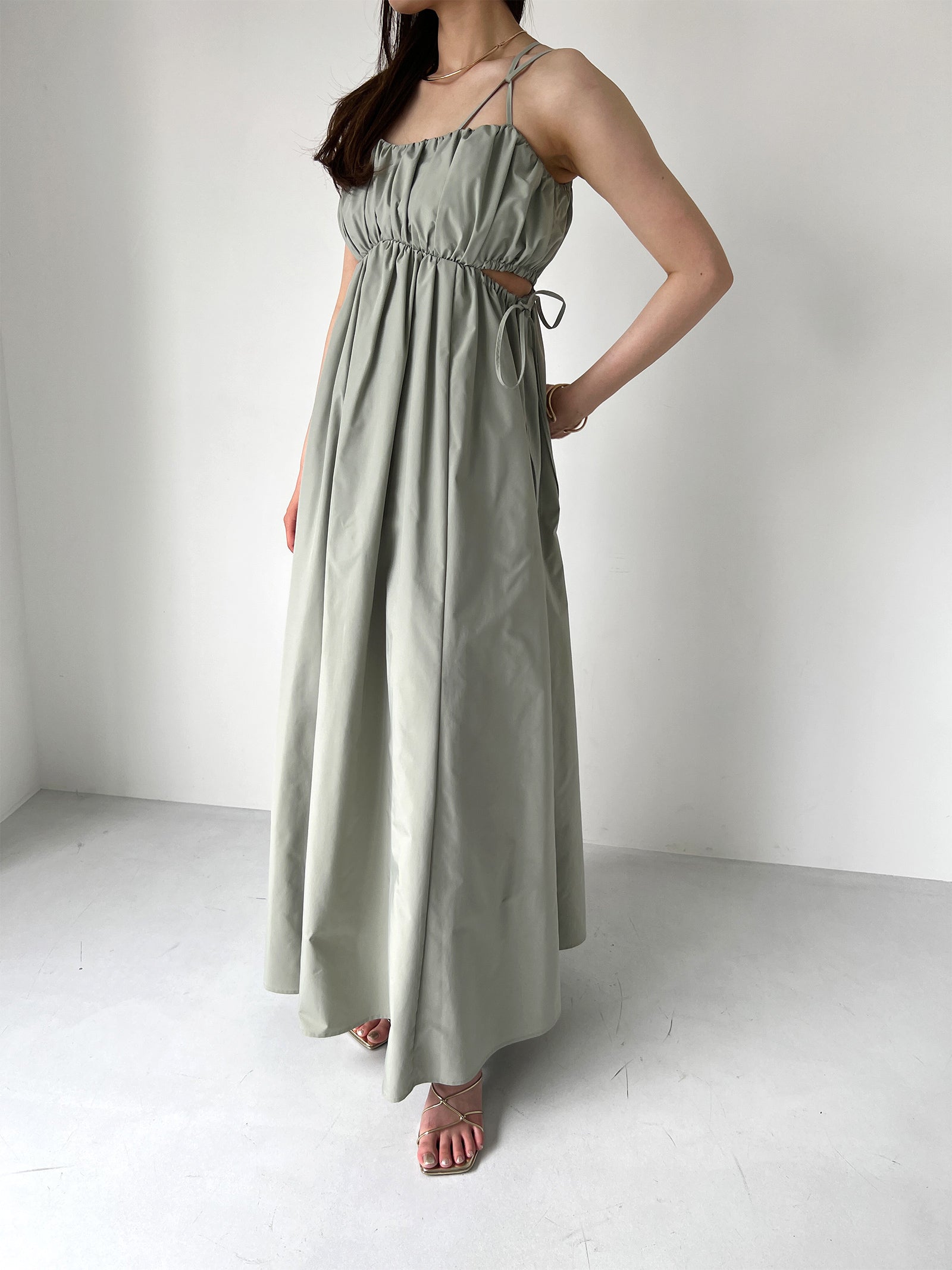 リゾートギャザーワンピース