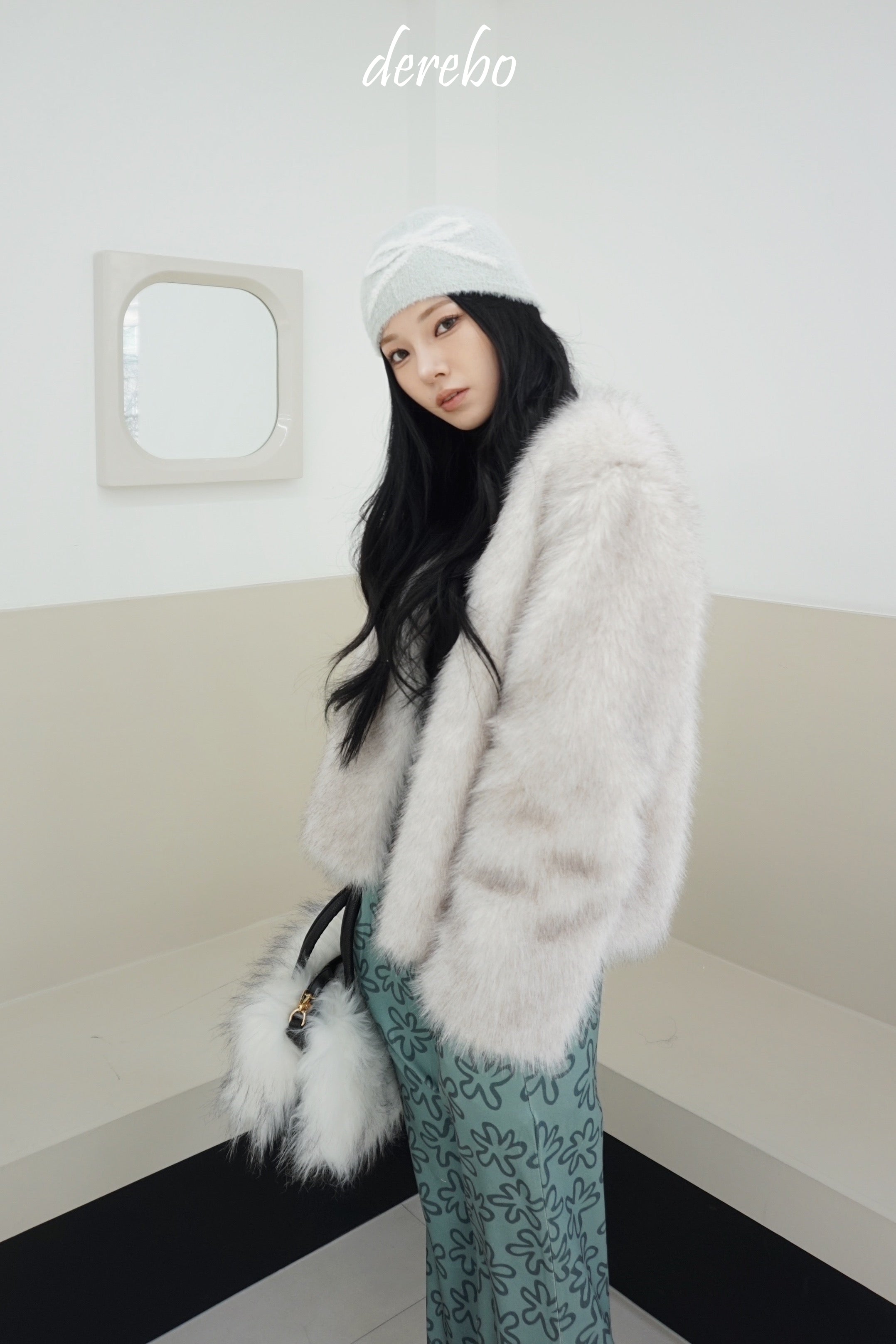 スノーホワイトノーカラーファージャケット - dereborujo | 60