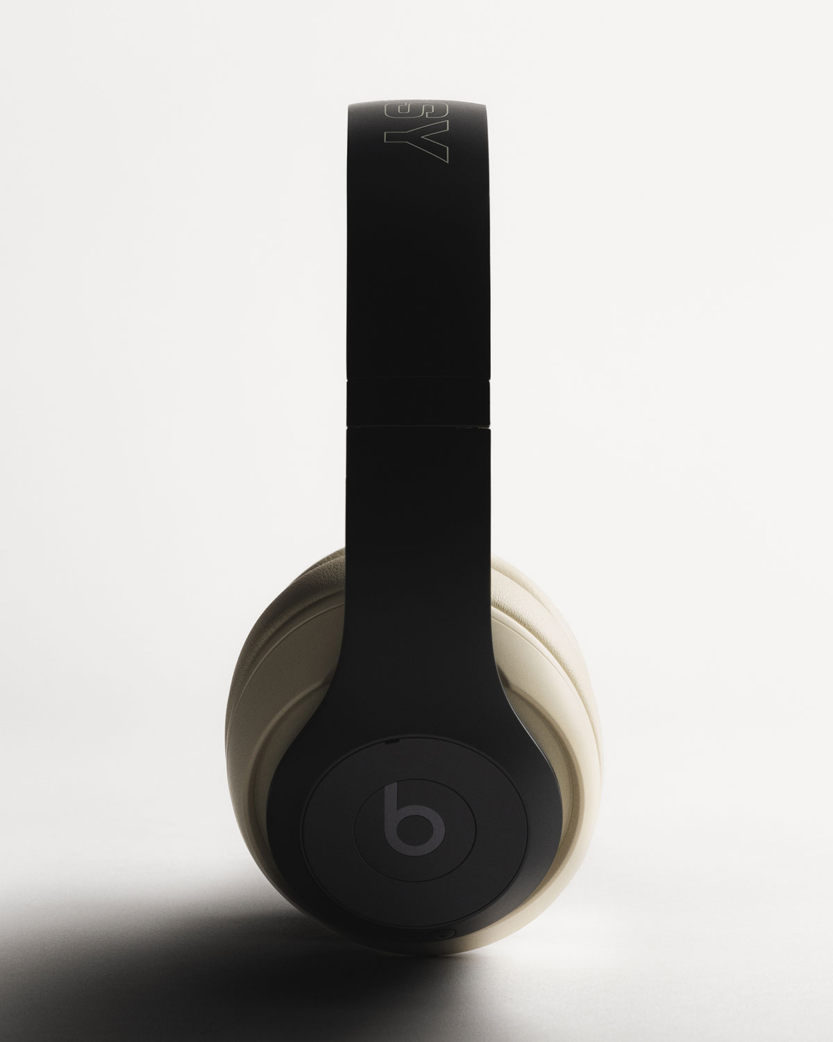 STÜSSY & BEATS BY DRE – Stüssy