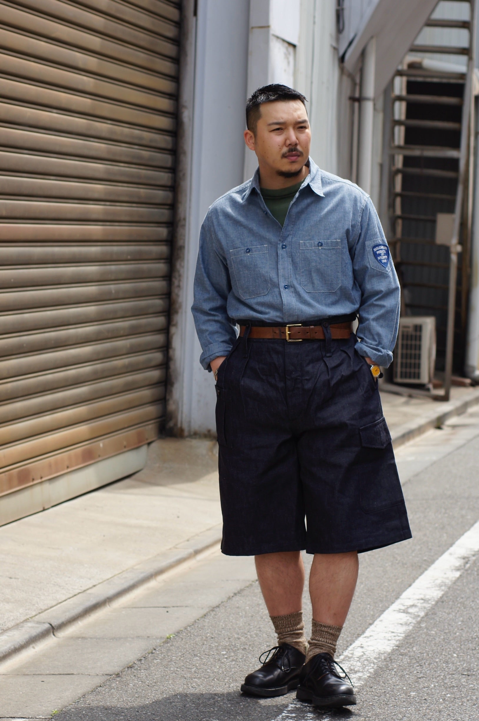 SHORTSと相性抜群の》US NAVY SHIRT - DUNGAREE – ナイジェル