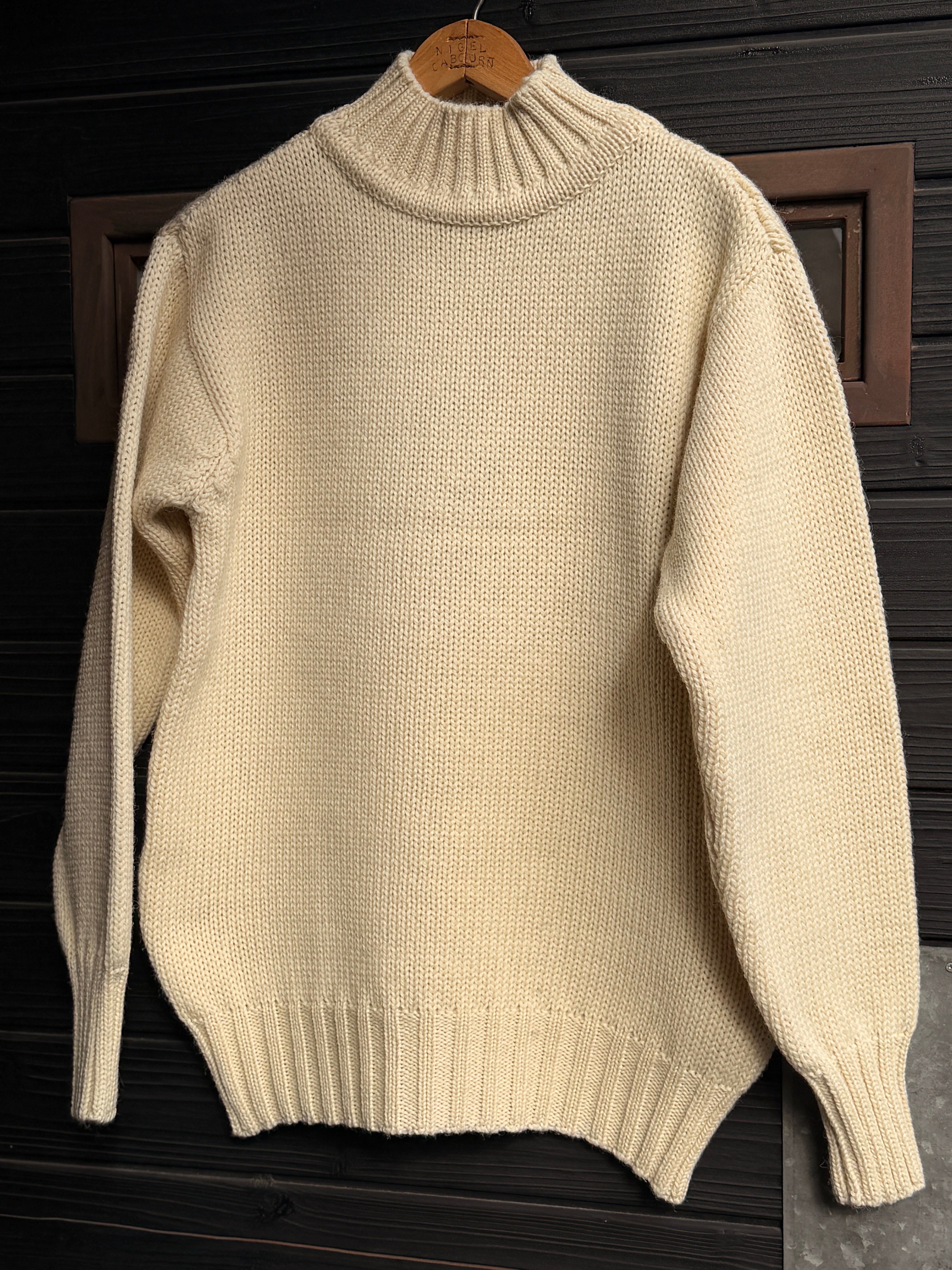 Knitwear Made In Britain》HIGH NECK SWEATER – Nigel Cabourn