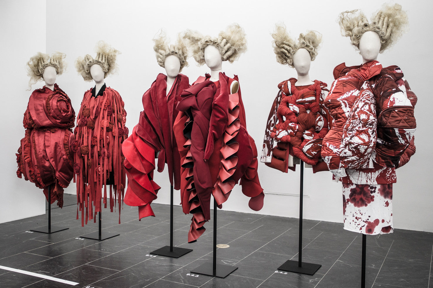 THE ART OF THE IN-BETWEEN / REI KAWAKUBO / COMME DES GARÇONS / NEW