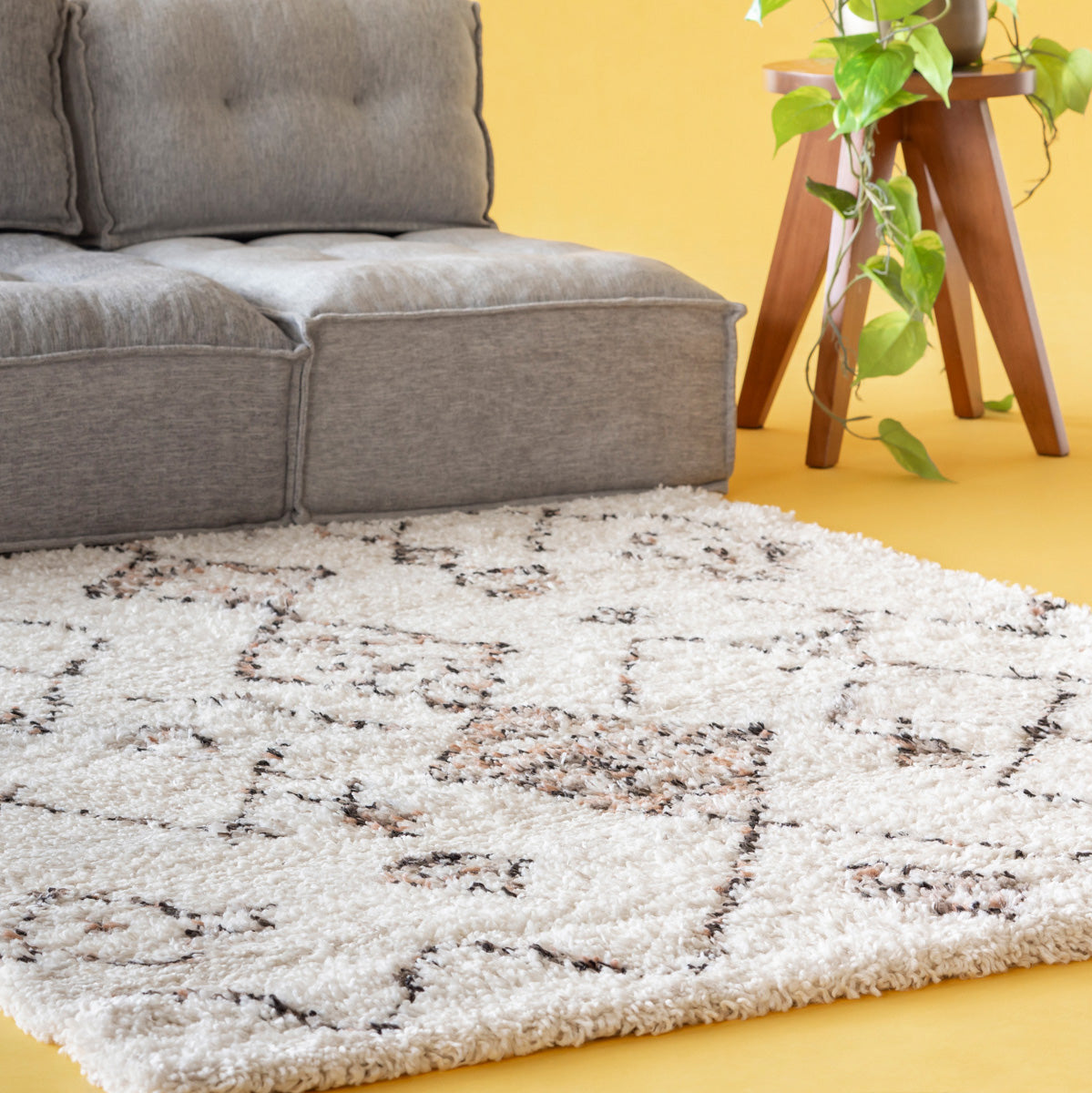 冬の足元をあたためるデザインラグの魅力 – KANADEMONO