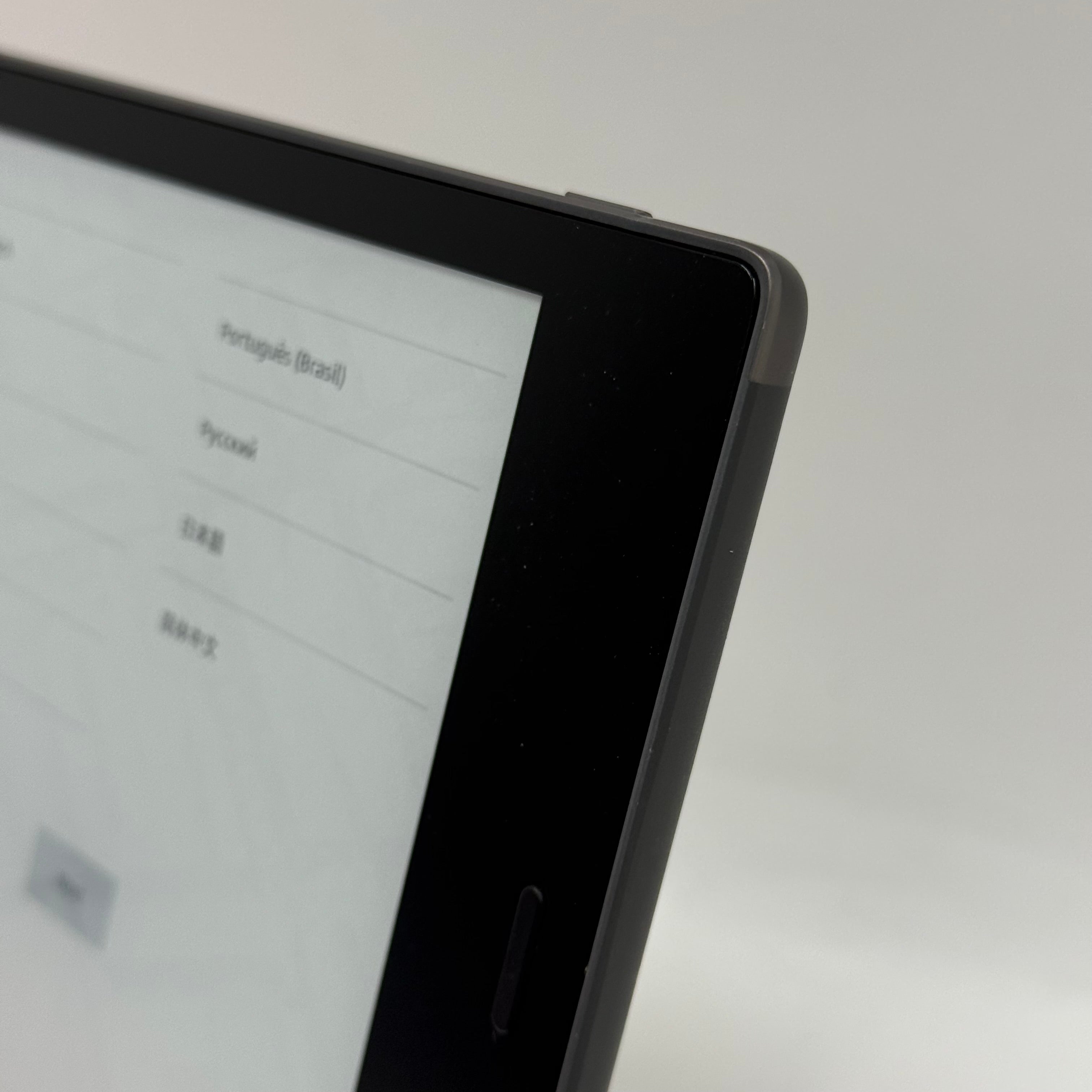 Amazon Kindle Oasis (10th generation) 32GB Silver S8IN4N | PayMore