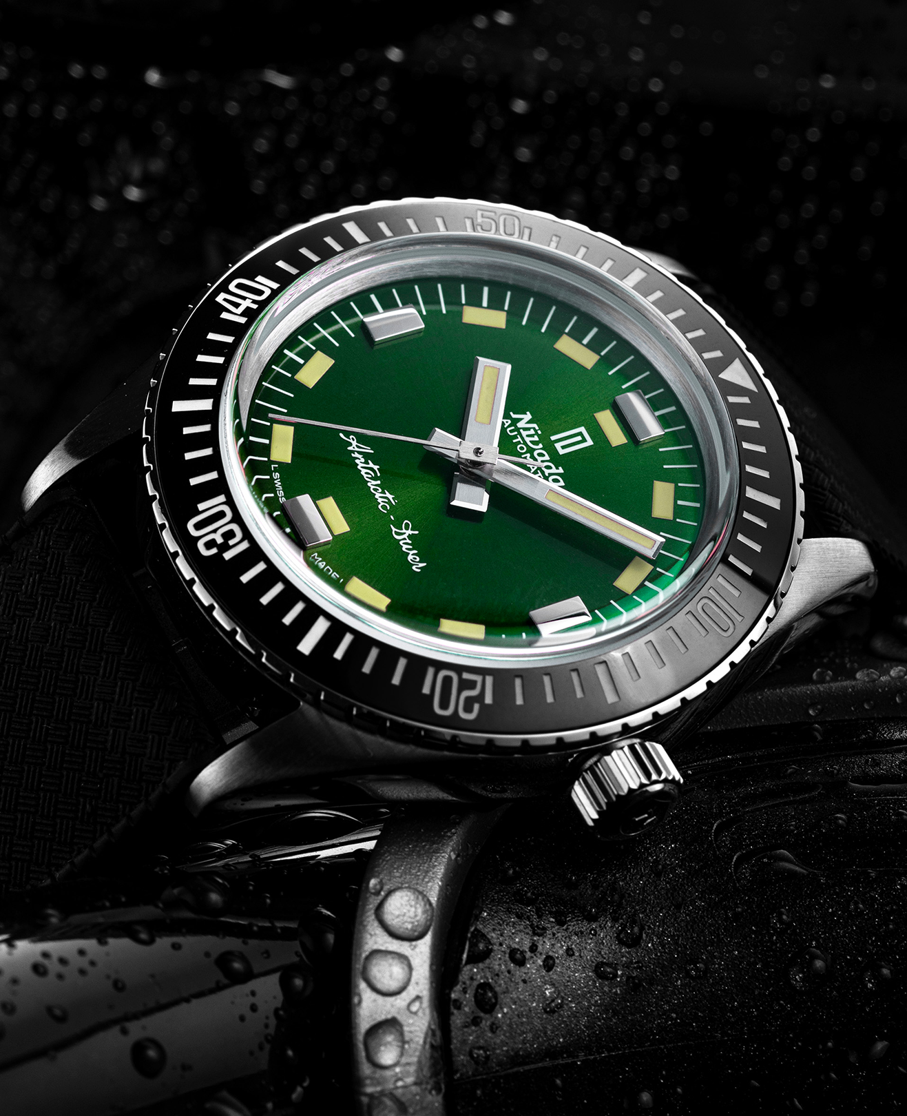 ANTARCTICDIVER GREEN – Nivada Grenchen