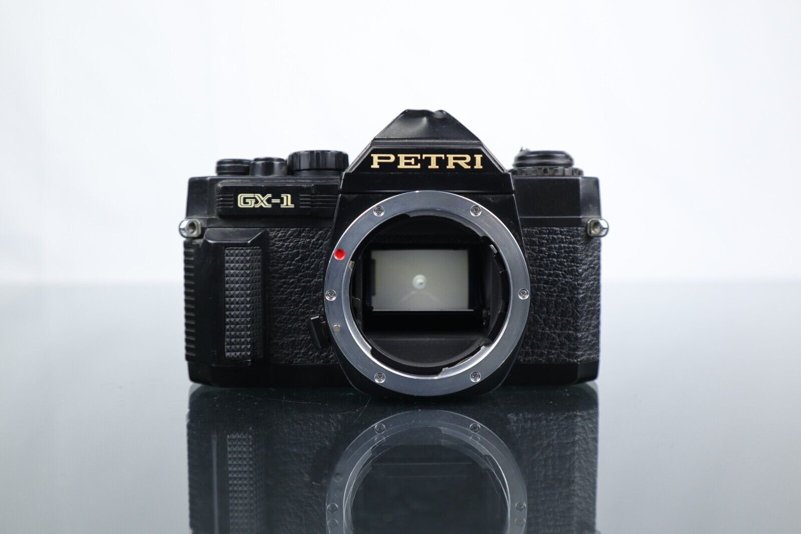 Petri GX-1 (1977–1980s) – a budget-friendly, fully mechanical 35mm