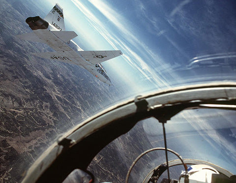 T-38 タロン: パイロット トレーナーおよびアメリカ空軍の主力選手