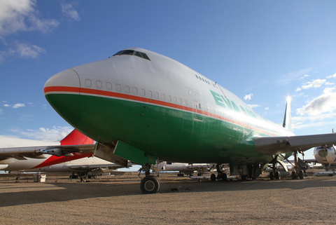 エバー航空 747-400: 世界に羽ばたく – MotoArt PlaneTags