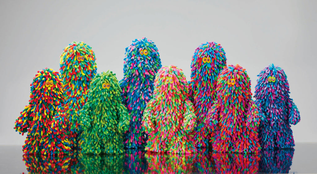 無限に広がるポップでカラフルな世界 モール・アーティスト フジサキ