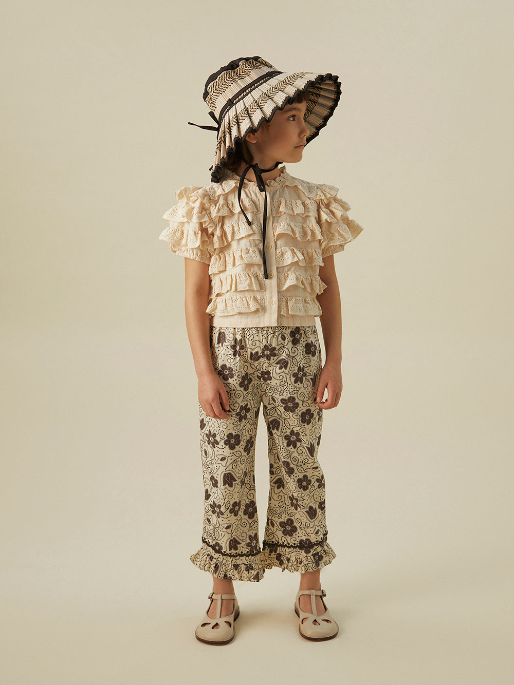 SS24 studio lookbook – Apolina