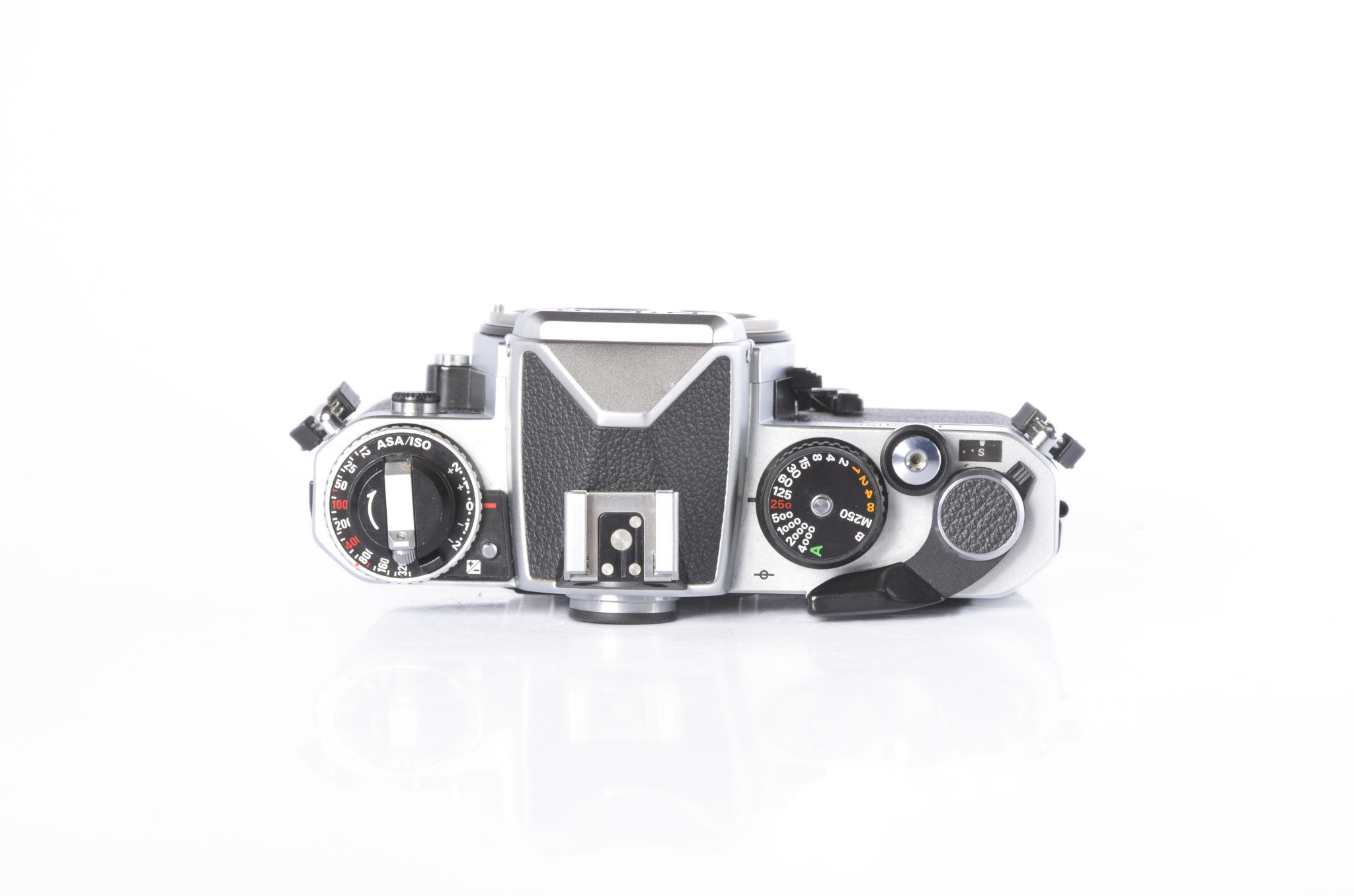 Nikon FE2 35mm | Chrome Body - LeZot Camera | Sales and Camera