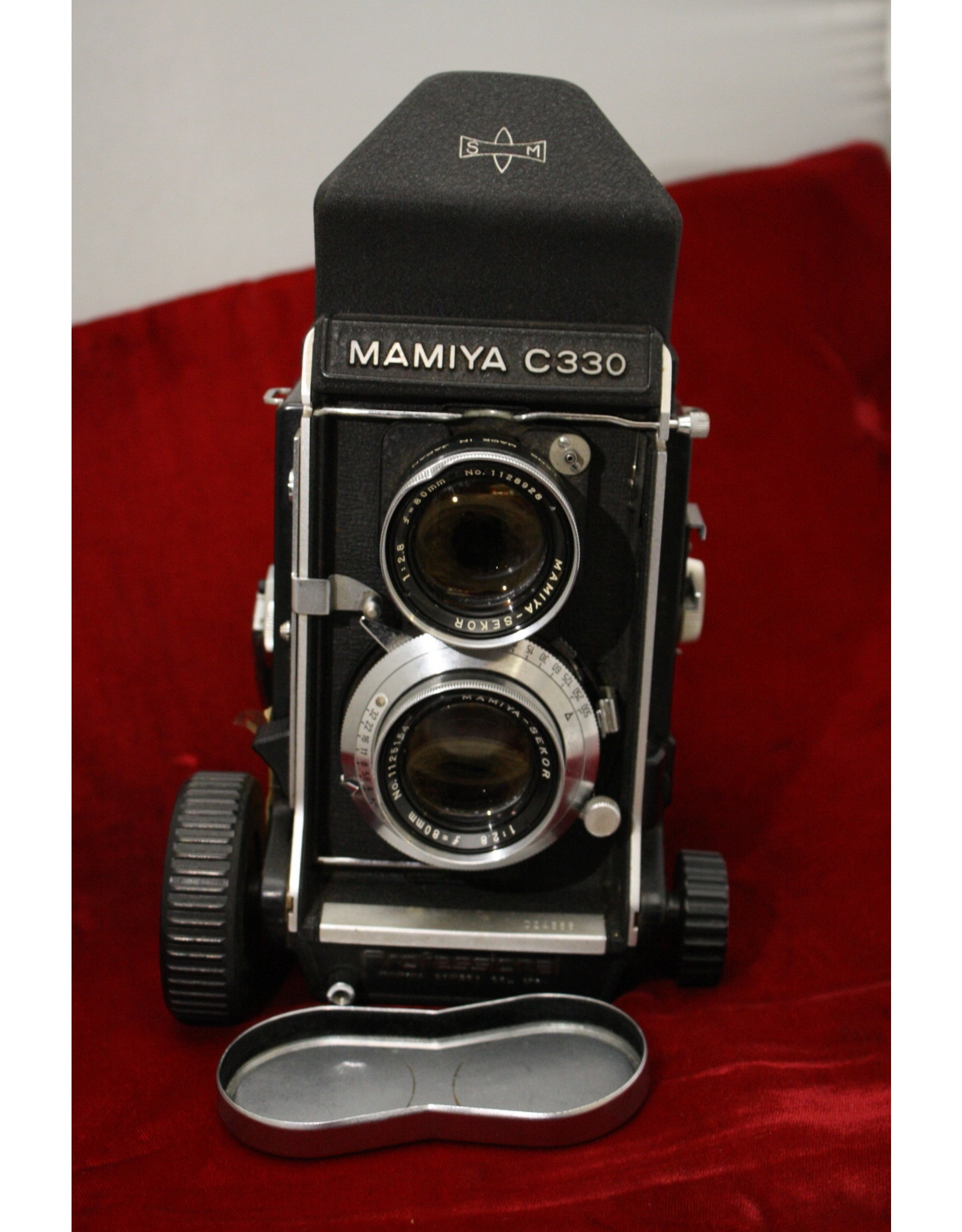 Mamiya C330 with Eye Level Prism and 80mm 2.8 Lens (Pre-owned