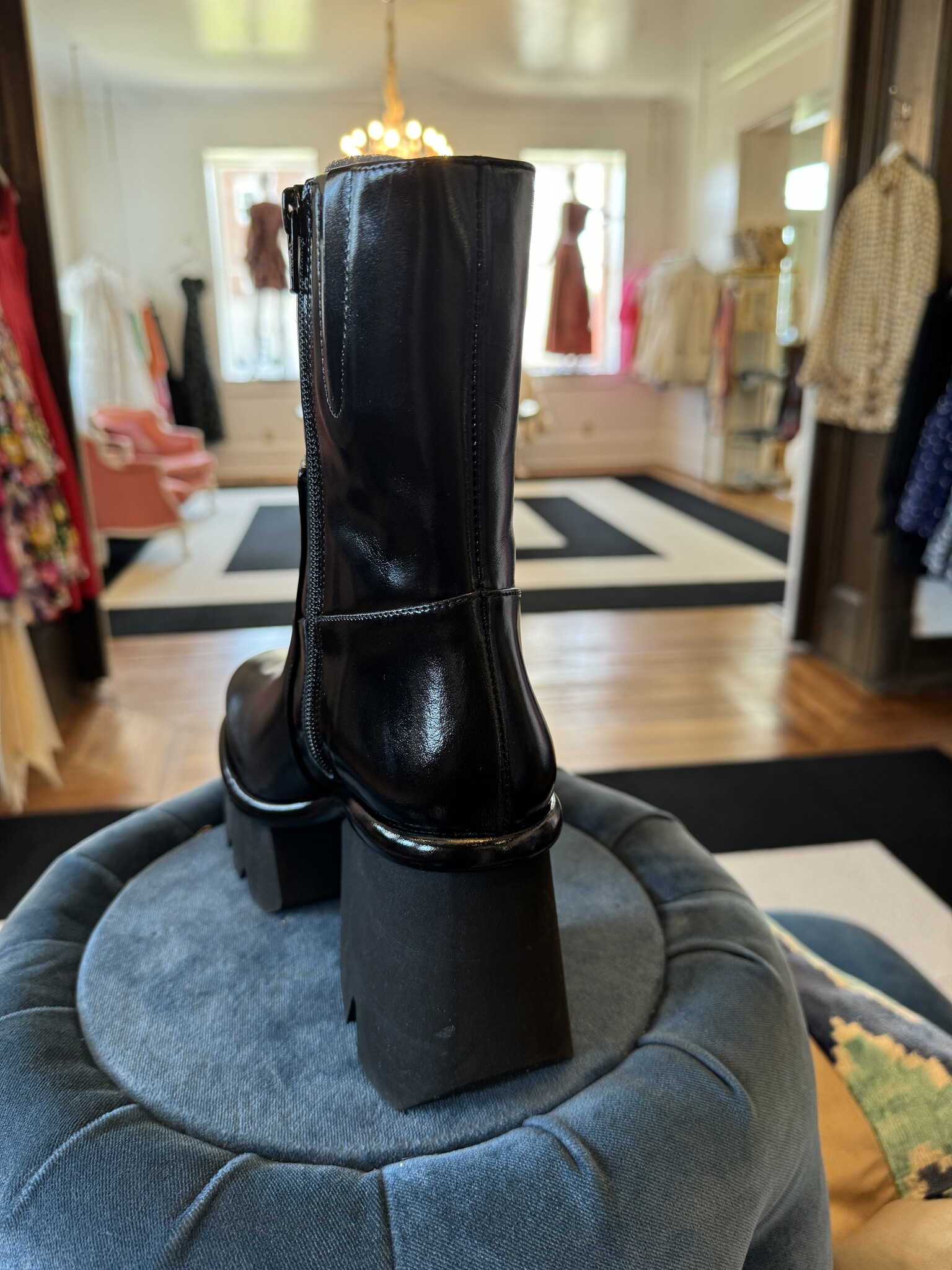 Paloma Barcelo- Hanne Nappalux- Black - Dukes Online