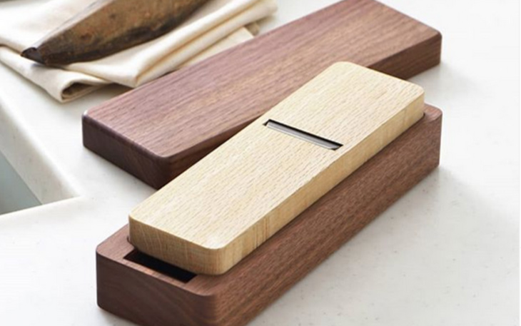 老舗かんな屋が作る、鰹節削り器 - 台屋