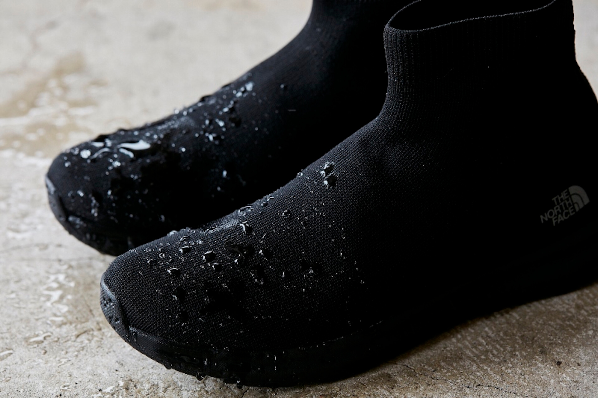 軽さとフィット性を備えた日常使いできる防水シューズ「THE NORTH FACE