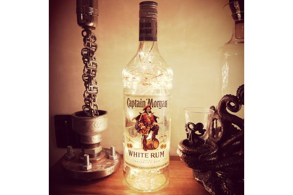 Captain Morgan Rum LED bottle light, 1 litre - Retro Style Media