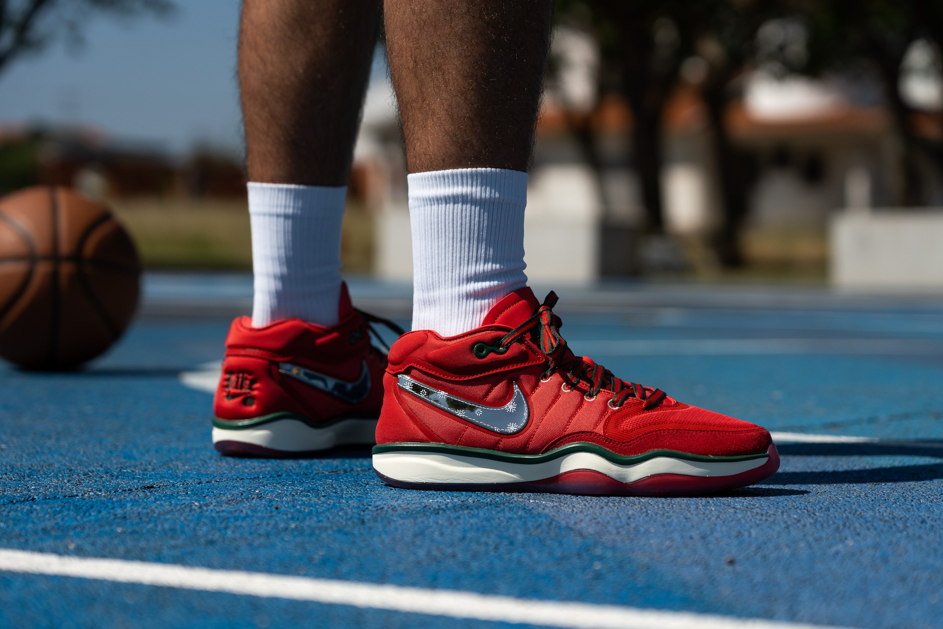 Cut in half: Nike G.T. Hustle 2 Review | RunRepeat