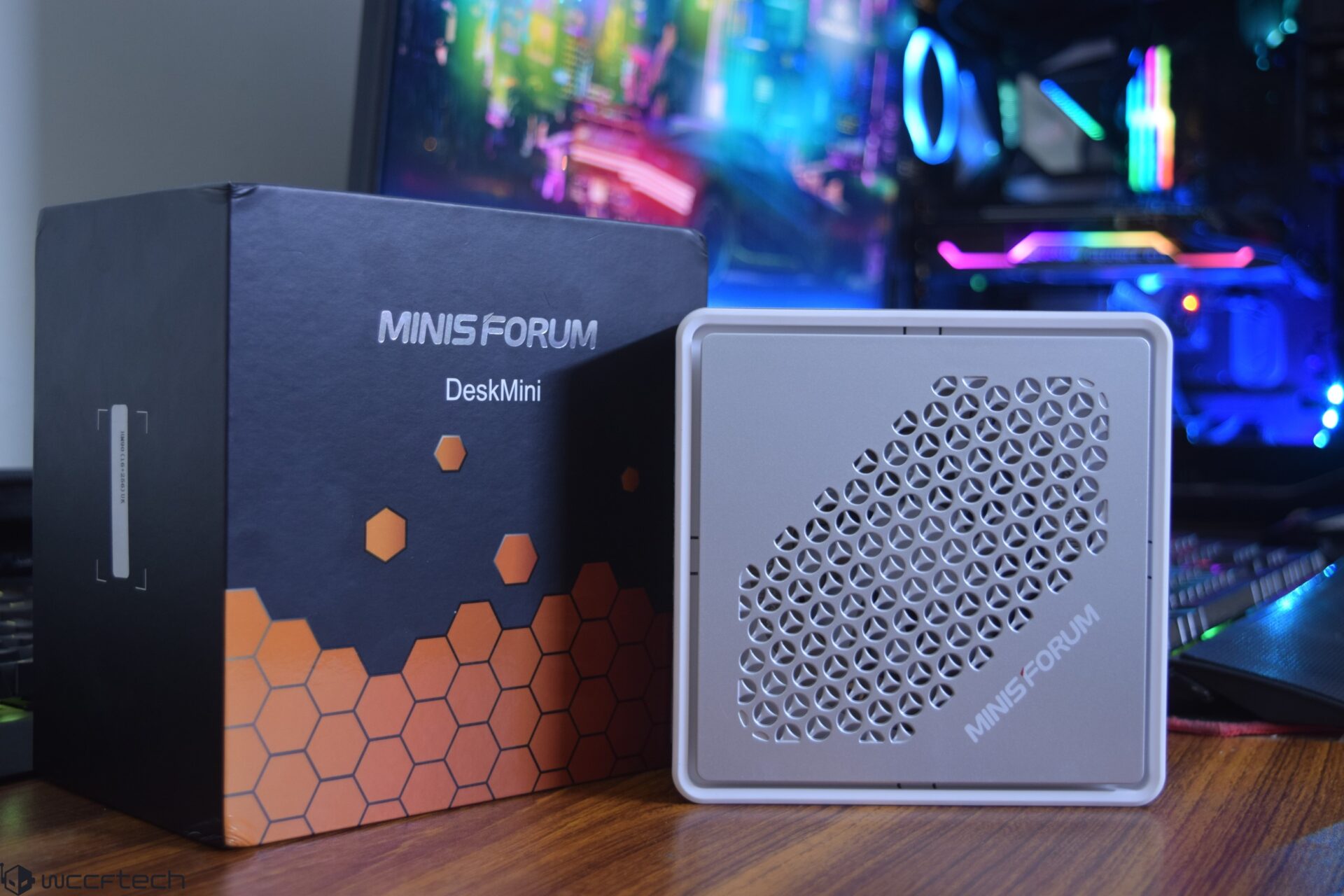 Minisforum EliteMini HM90 Mini PC With AMD Ryzen 9 4900H 'Renoir