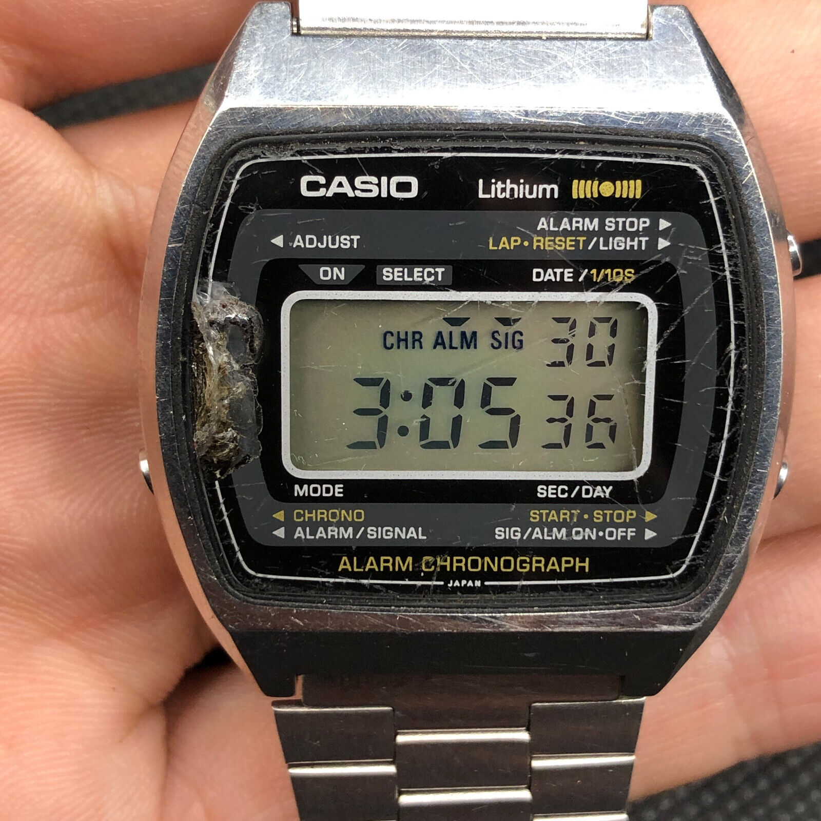CASIO 108 S007 Vintage Japan Alarm Chrono Watch 1980's