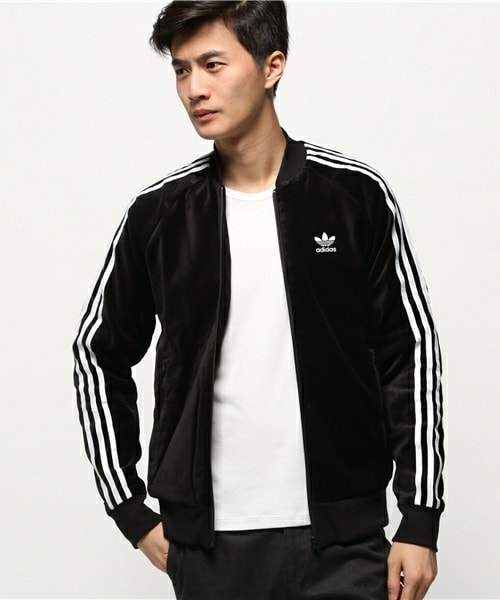 adidas（アディダス）の「メンズ アディダス ベロア スーパースター