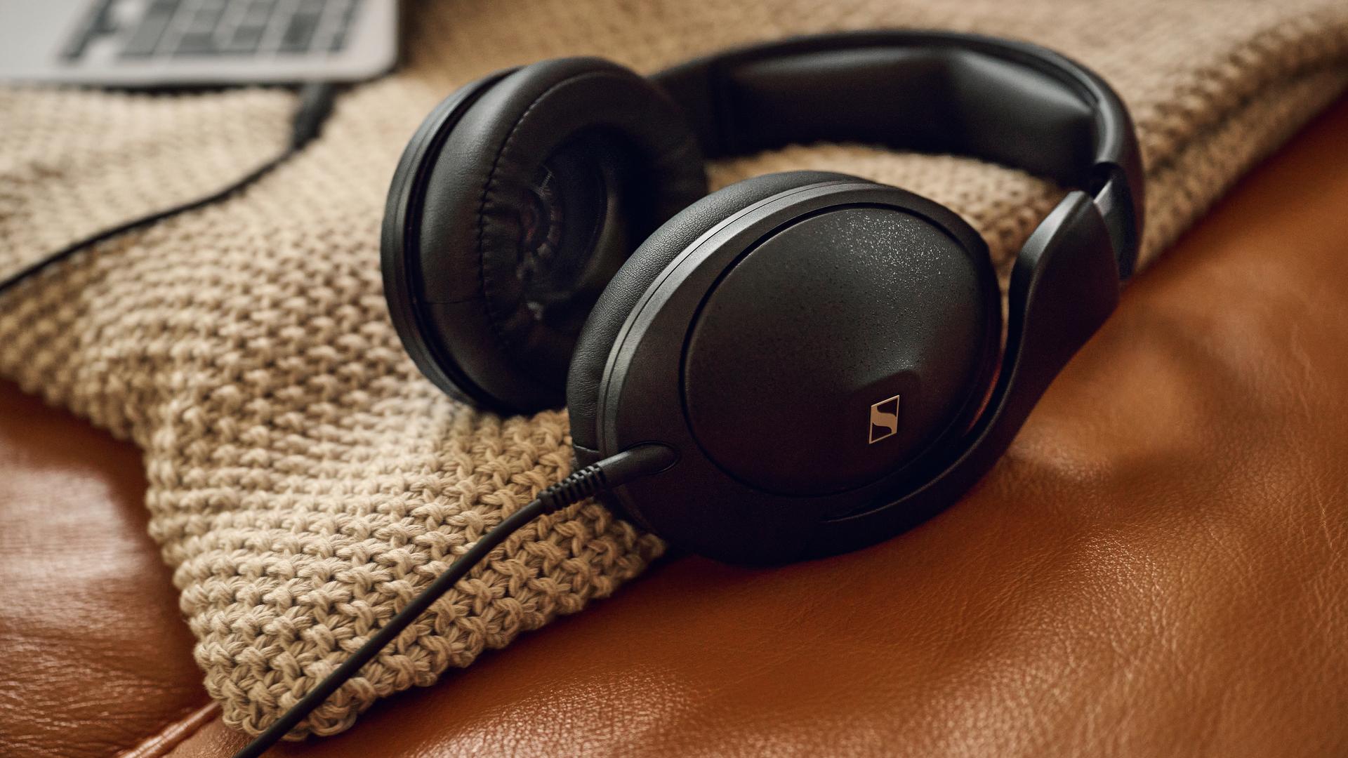 Introducing the Sennheiser HD 620S closed-back audiophile headphone