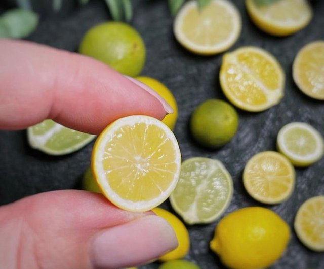 ロシア 【デジタル】ミニチュア柑橘類。チュートリアルポリマークレイ