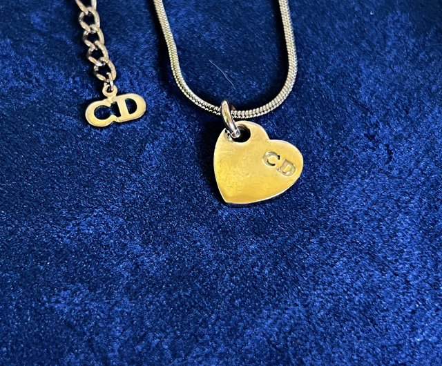 送料無料 11%OFF】香港 DIOR ハートシェイプネックレス シルバー 日本