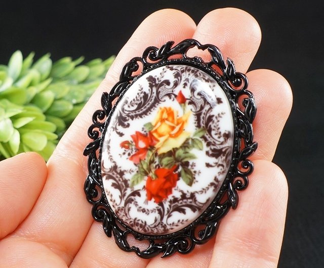 ロシア 薔薇の花 磁器カメオブローチ ブラック イエロー レッド