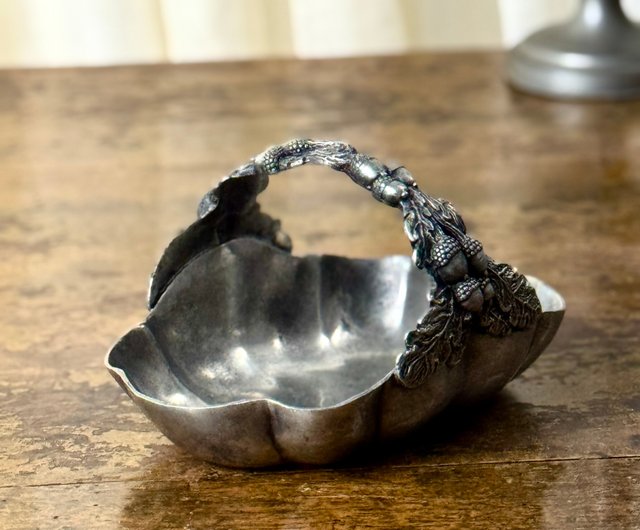 台湾 50619-フランスの美しいアンティークピューターバスケット