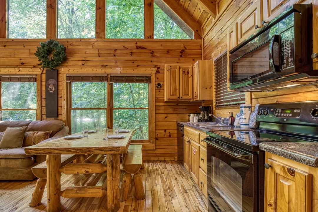 A Slice Of Heaven #161 in Sevierville w/ 1 BR (Sleeps 6)