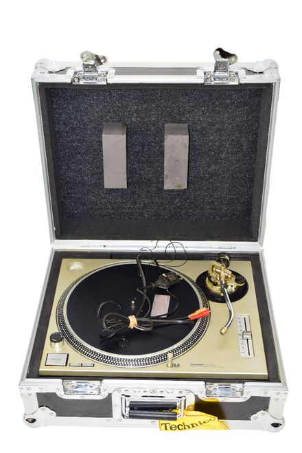 Technics SL-1200MK2 Direct Drive Turntable w/ Road Case