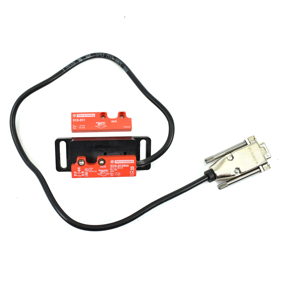 Telemecanique XCS-ZC1 / XCS-ZC5902 Coded Magnetic Safety Switch