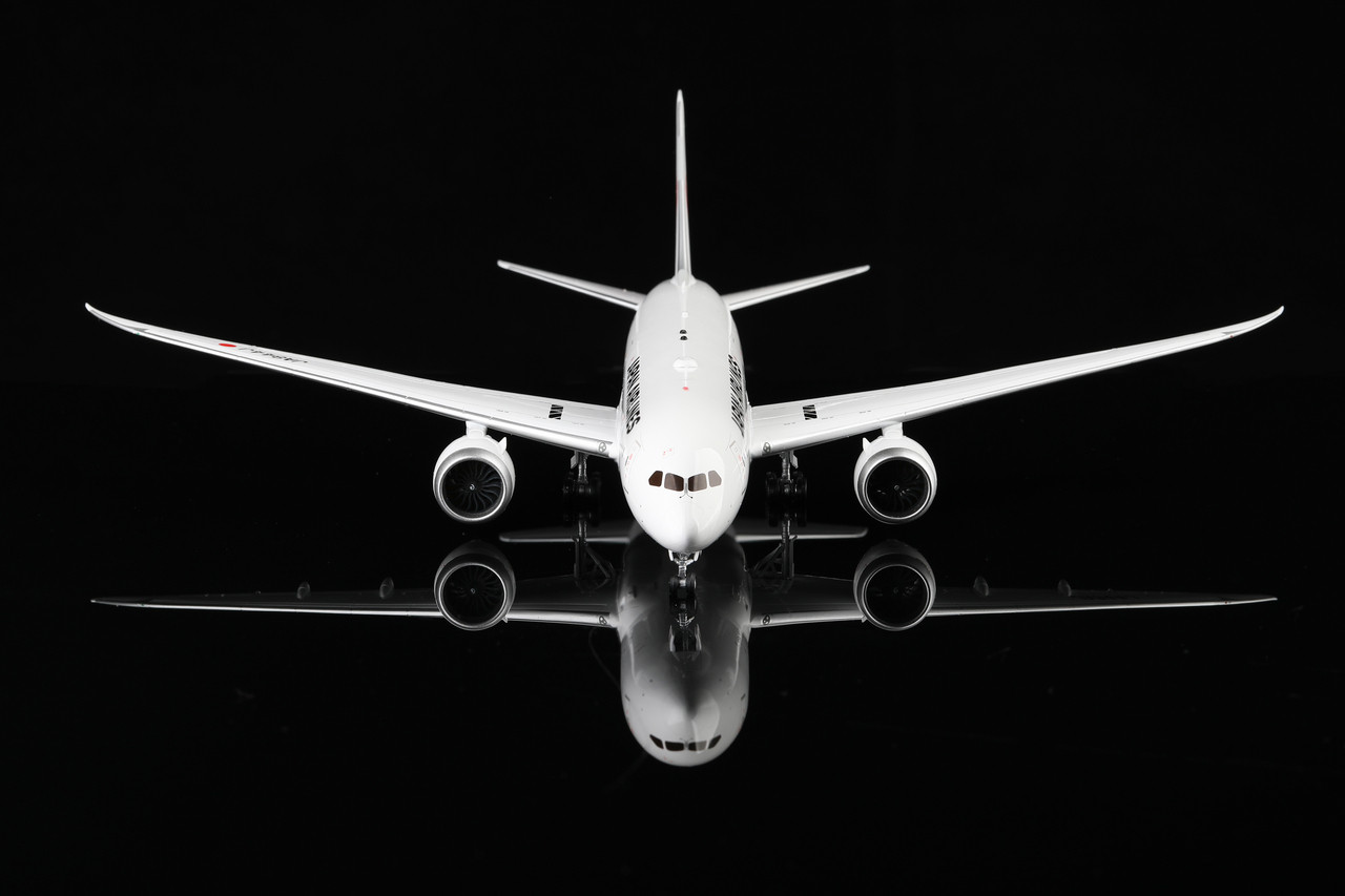 SQ Wings JAL Boeing 787-8 JA844J L2025 Scale 1:200
