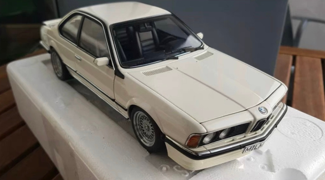 1/18 AUTOart BMW M 635 CSi (E24) White Diecast Car Model