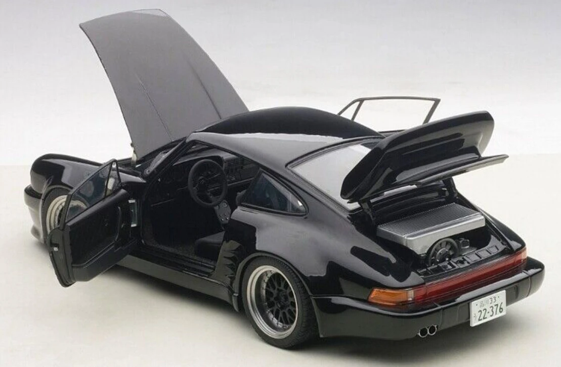 1/18 AUTOart Porsche 911 (930) Turbo Wangan Midnight Blackbird