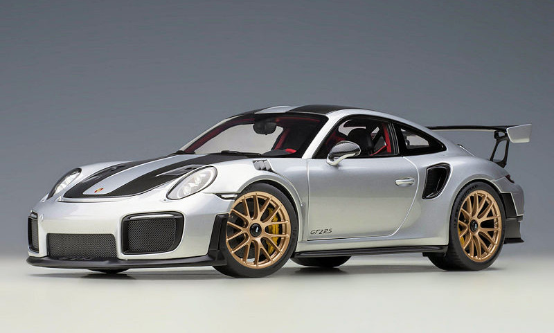 1/18 AUTOart Porsche 911 (991.2) GT2 RS Weissach Package (GT
