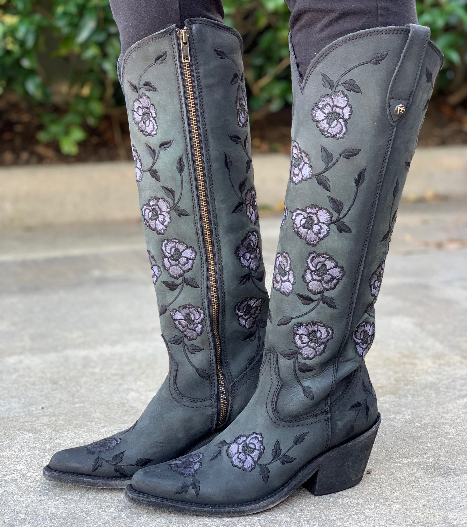 Liberty Black Garden Vegas Black Floral Tall LB7129148